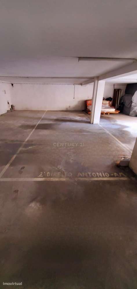 Lugar de Garagem junto à Estação do Metro da Póvoa de Varzim - Grande imagem: 3/4