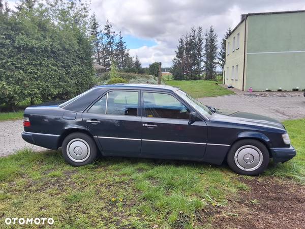 Mercedes-Benz W124 (1984-1993) - 3