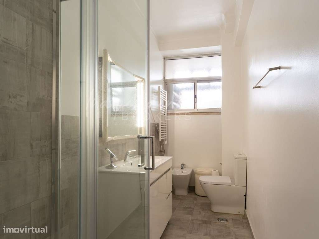 EXCELENTE APARTAMENTO T4 PARA VENDA [ESTRELA]-23