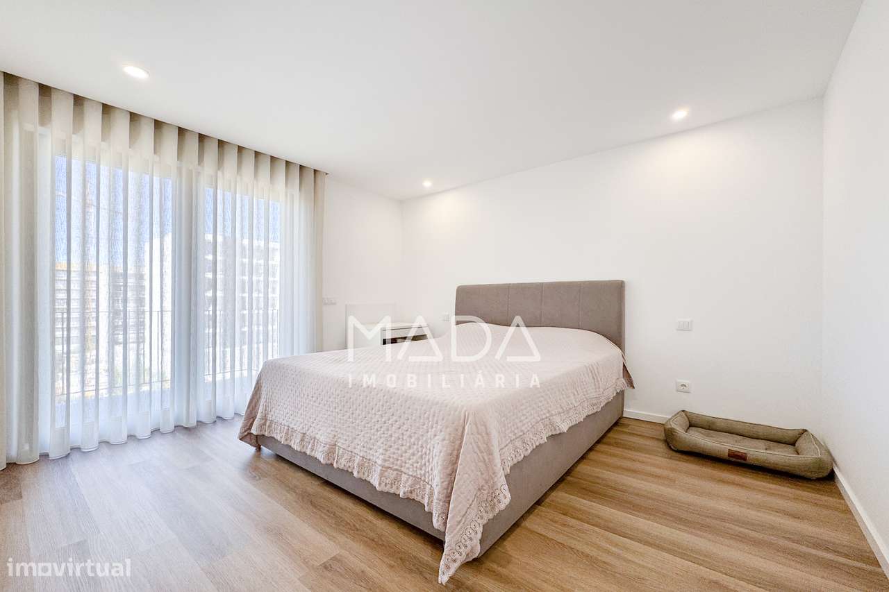 SEMI-NOVO Apartamento T3 perto do Estádio do Braga em Real, Braga-13