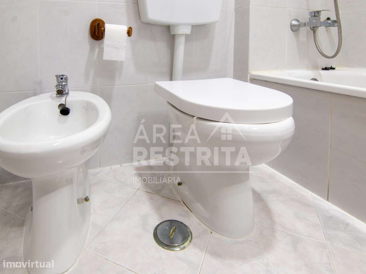 Apartamento T2, prédio com elevador-7