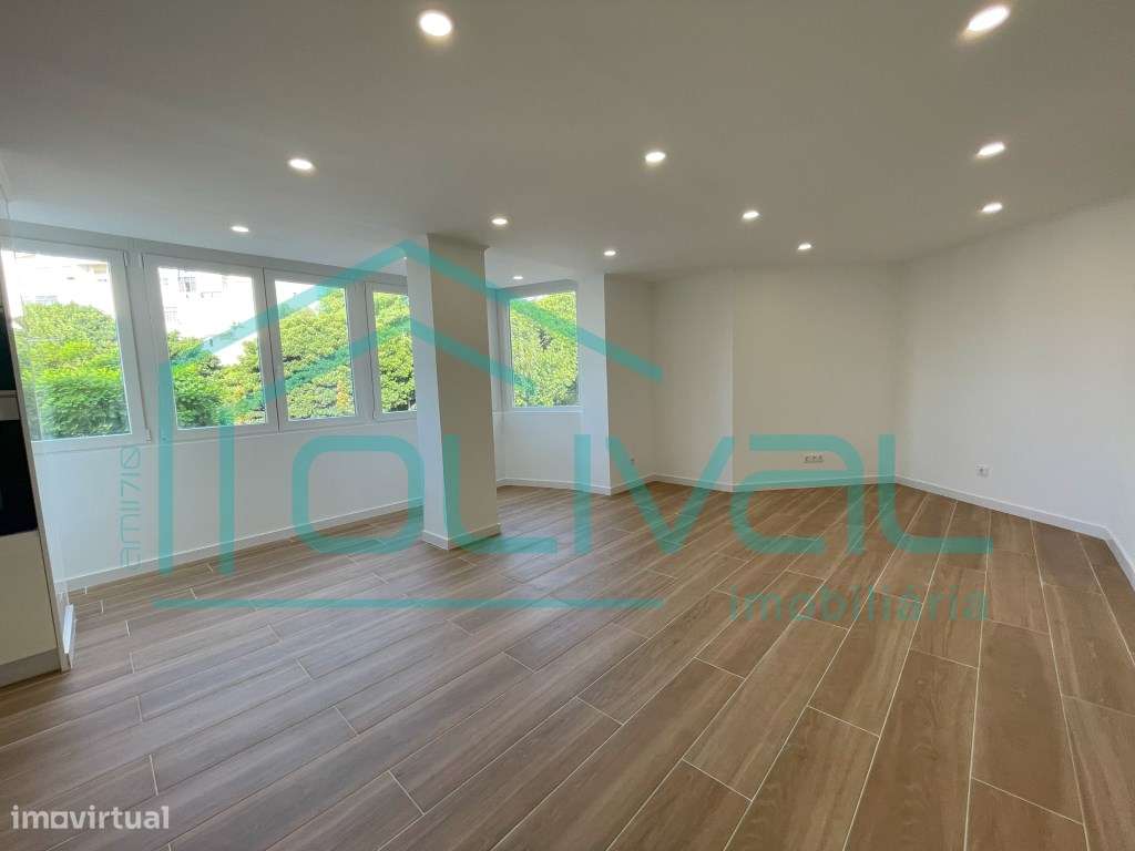 Lindo apartamento de Tipologia T1 no Forte da Casa- Totalmente reno... - Grande imagem: 5/19