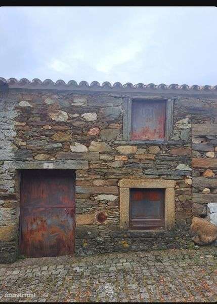 Casa De Xisto Aldeia De Sarzedas Para Recuperar