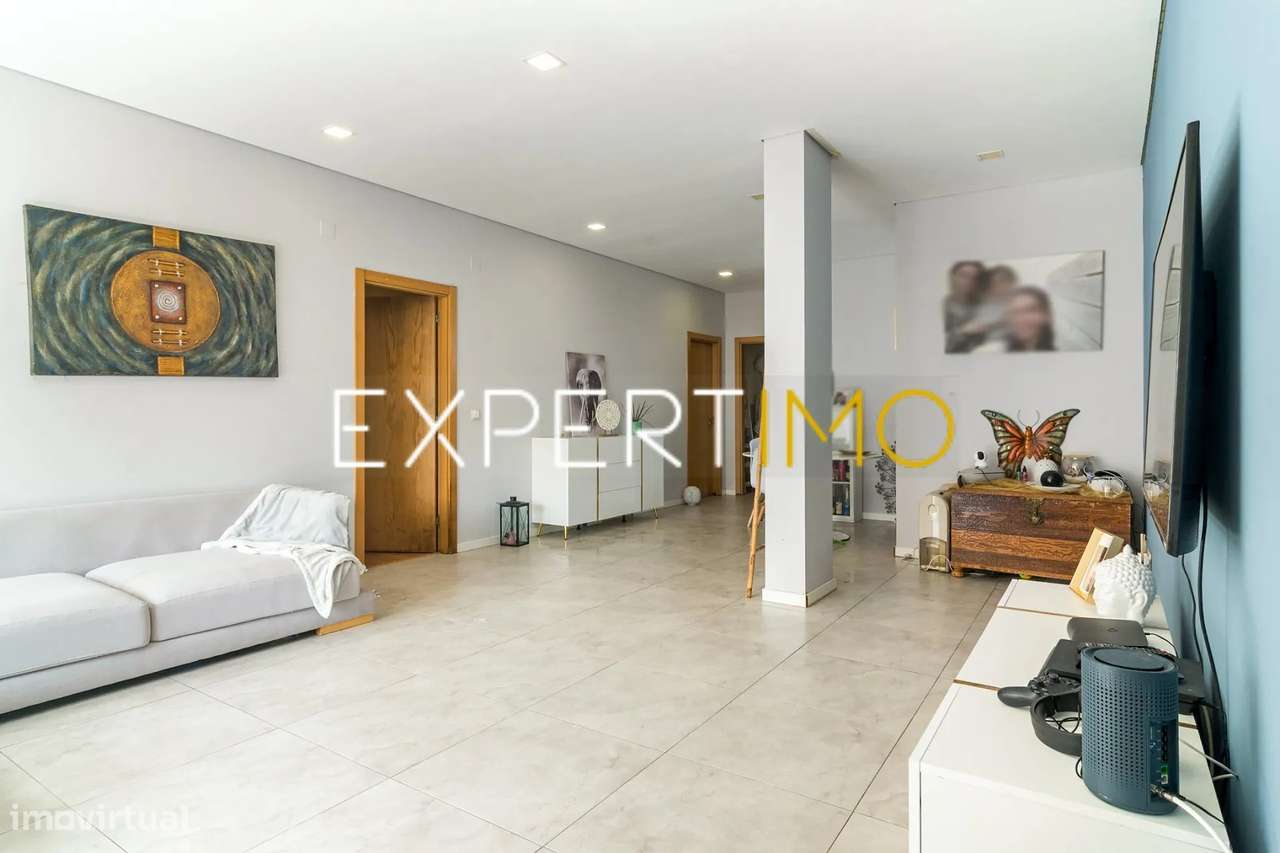 Apartamento T3, com 3 lugares de parqueamento a 10 minutos Lisboa -...-5