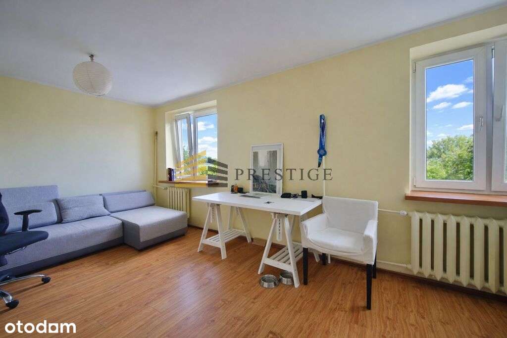 Nietuzinkowe mieszkanie z antresolą na Żoliborzu-4