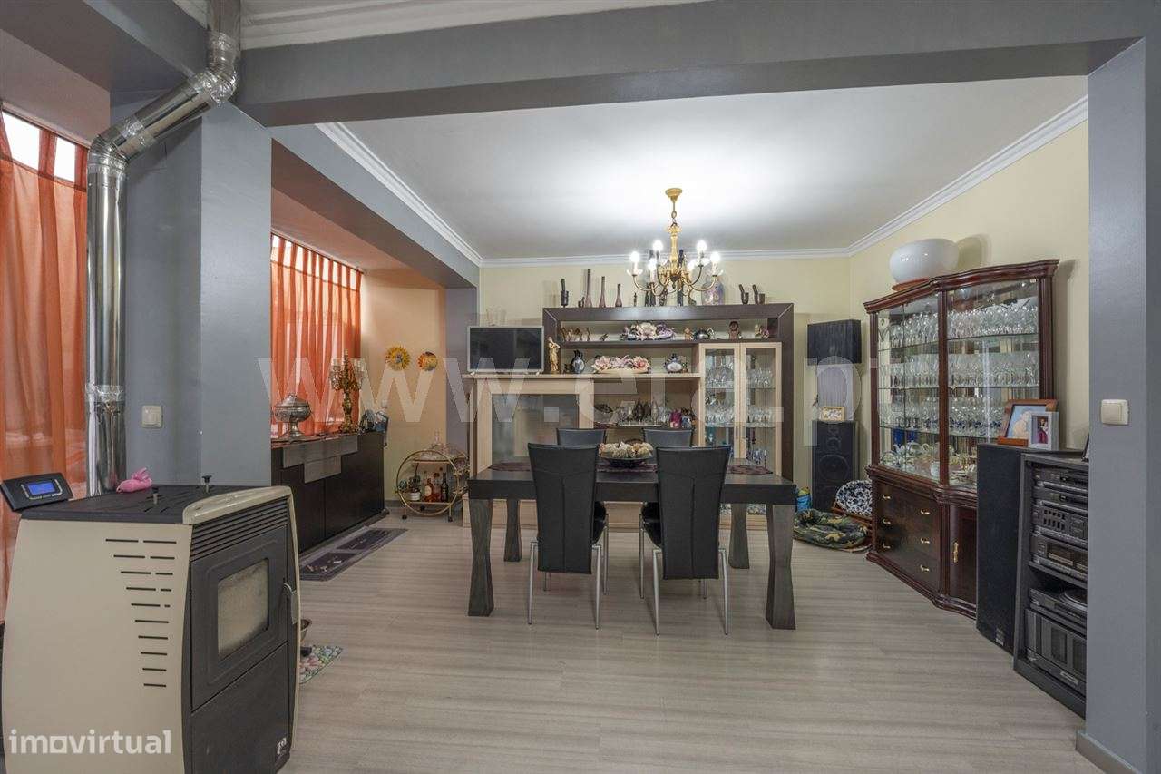 Moradia em Banda T5; Paivas - Grande imagem: 4/23