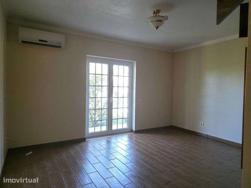 Moradia T3 c/ anexos, jardim e quintal - Sanguinheira - Grande imagem: 4/12