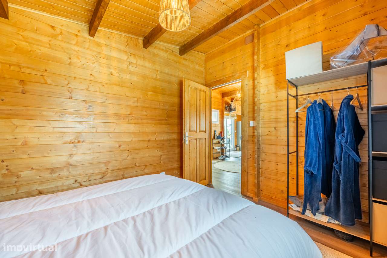 Moradia individual T2 térrea com piscina-19