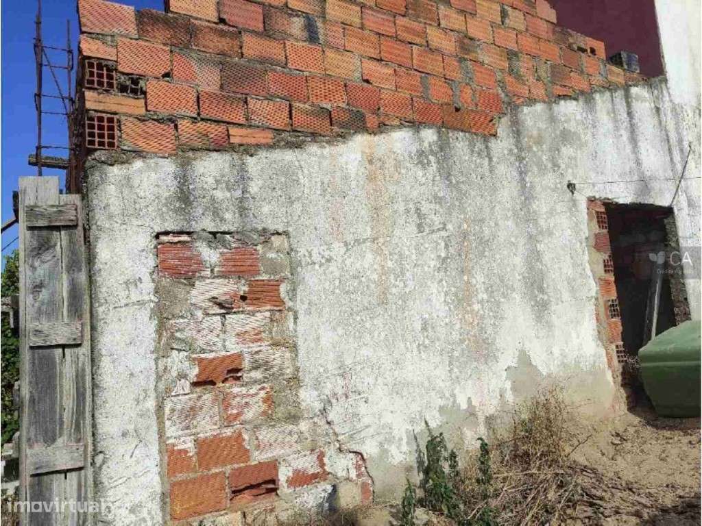 PRÉDIO URBANO - ARMAZÉM - FRÁGUAS, RIO MAIOR - Grande imagem: 2/6