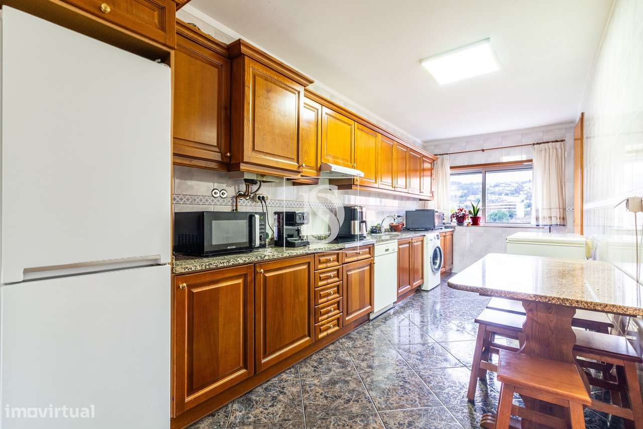 Apartamento T3 em Lamaçães – Braga | Prédio com Obras Estruturais Já A - Grande imagem: 2/24