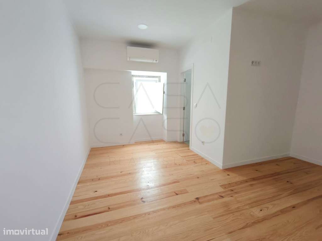 Prédio totalmente remodelado com 3 apartamentos independentes na Ba...-22