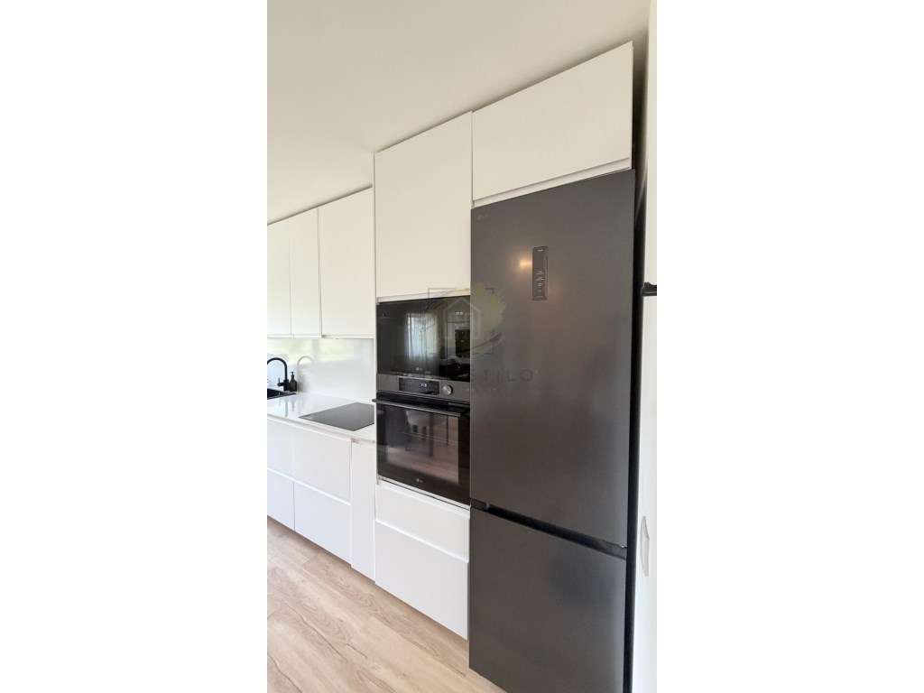 Apartamento T2 totalmente remodelado com suite-10