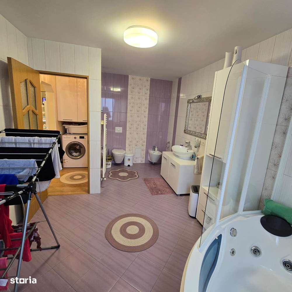 Vând apartament cu 4 camere ultracentral-10