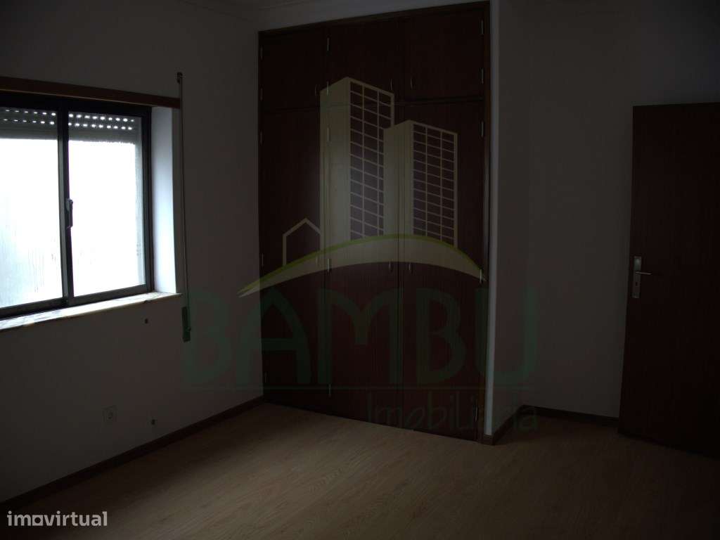 Moradia T3 para venda em Valença-6