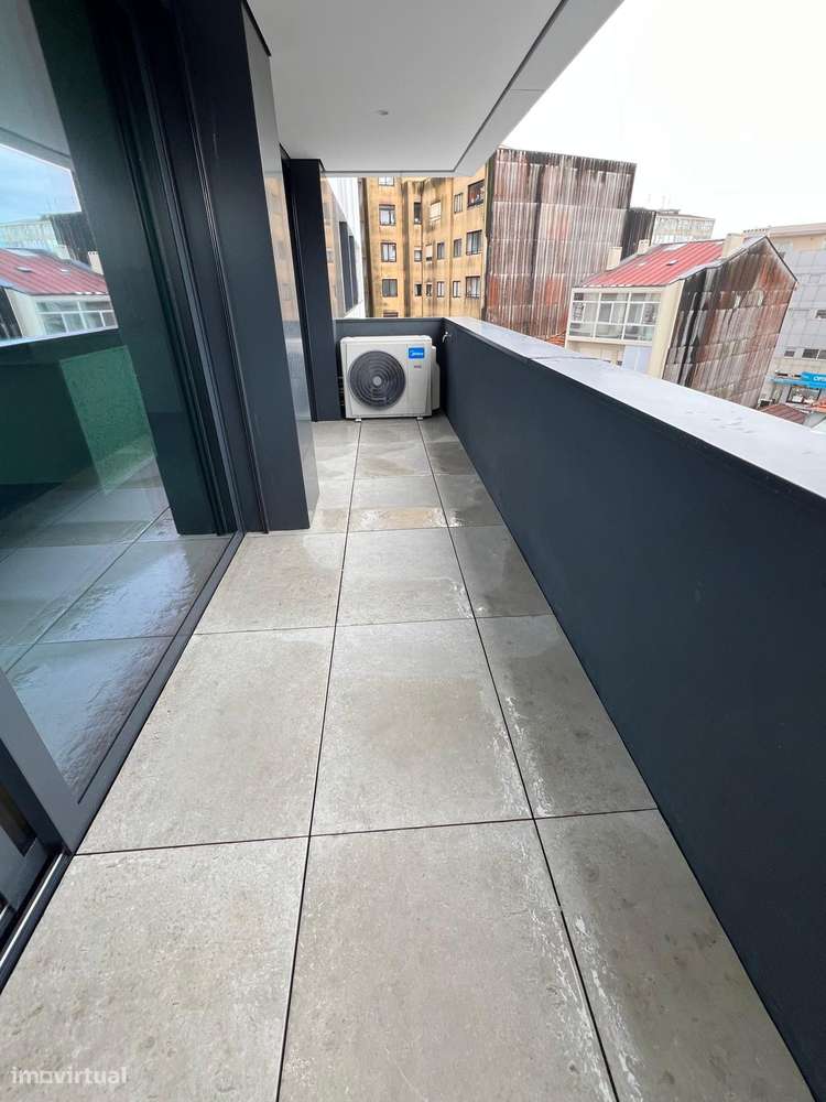 T2 Fabuloso Gaia Av.  República Metro S.  Ovídio Lugar  Garagem  Duplo-27