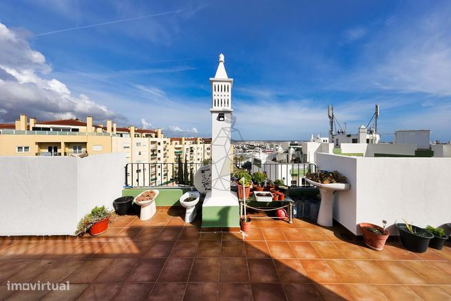 Penthouse T2 com terraço e vista panorâmica na Pedra Mourinha em Porti-33