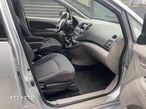 Mitsubishi Grandis 2.4 Intense - 12