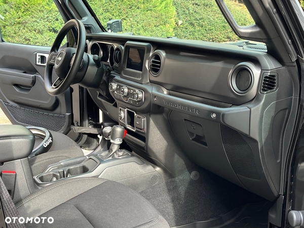 Jeep Wrangler Unlimited GME 2.0 Turbo Sport - 10