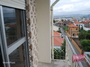Apartamento T3 próximo da 222, escolas, serviços em Oliveira do Douro