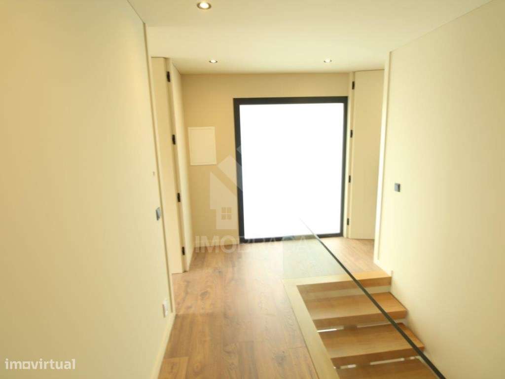 Moradia de Gaveto T3 Nova com 3 Suites | Pronta a Habitar | S. Pedr...-32