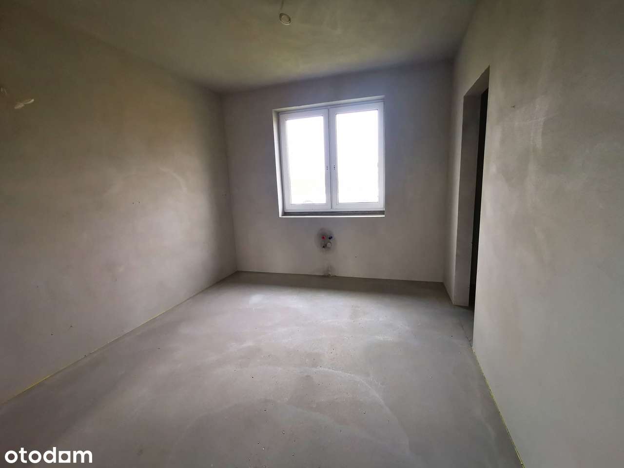 Dom z ogrodem w Sycowie - połączenie nowoczesności i funkcjonalności-3