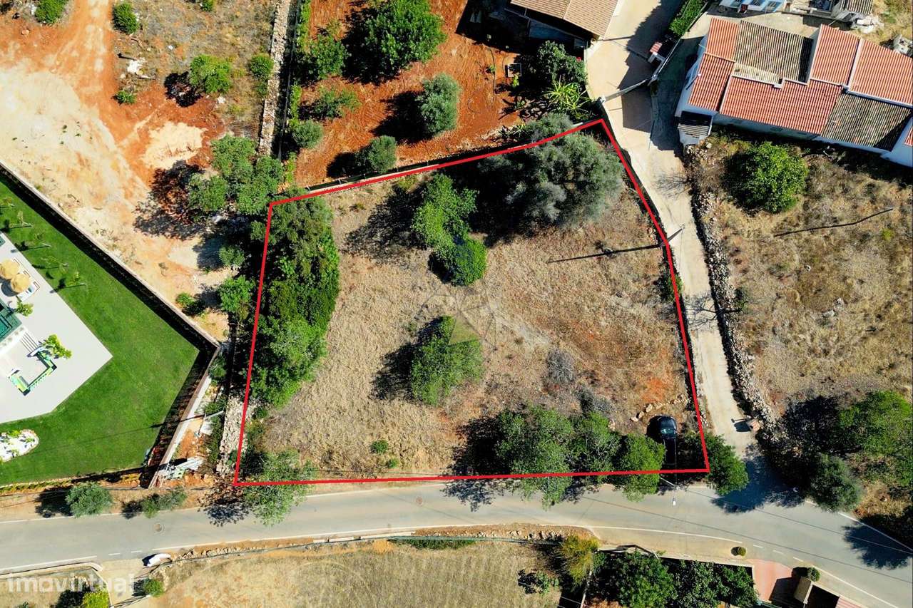 Terreno Urbano  com 1300m2  para construção em Albufeira - Grande imagem: 2/20