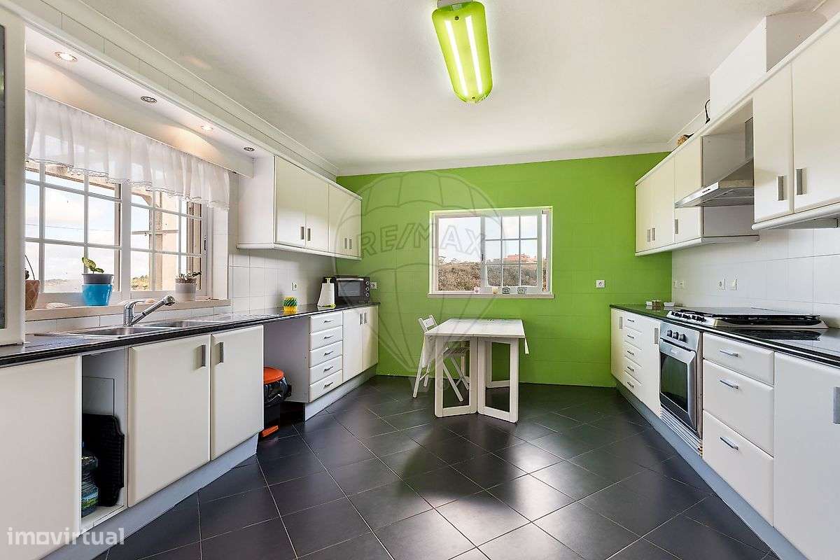 Moradia T8 para venda-25