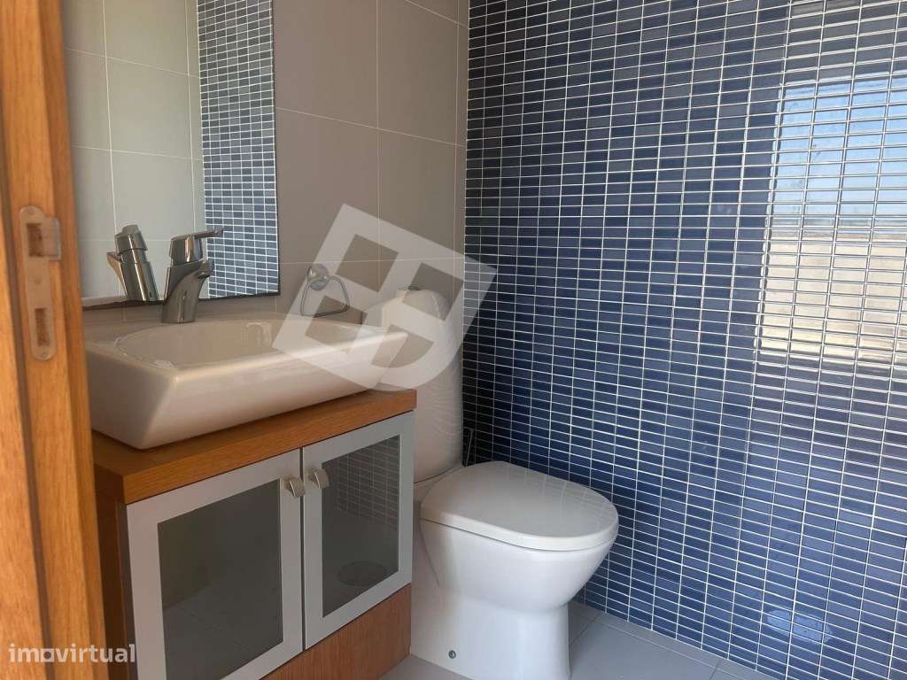 Apartamento T2 com Terraços - Aveiro /Glória-11