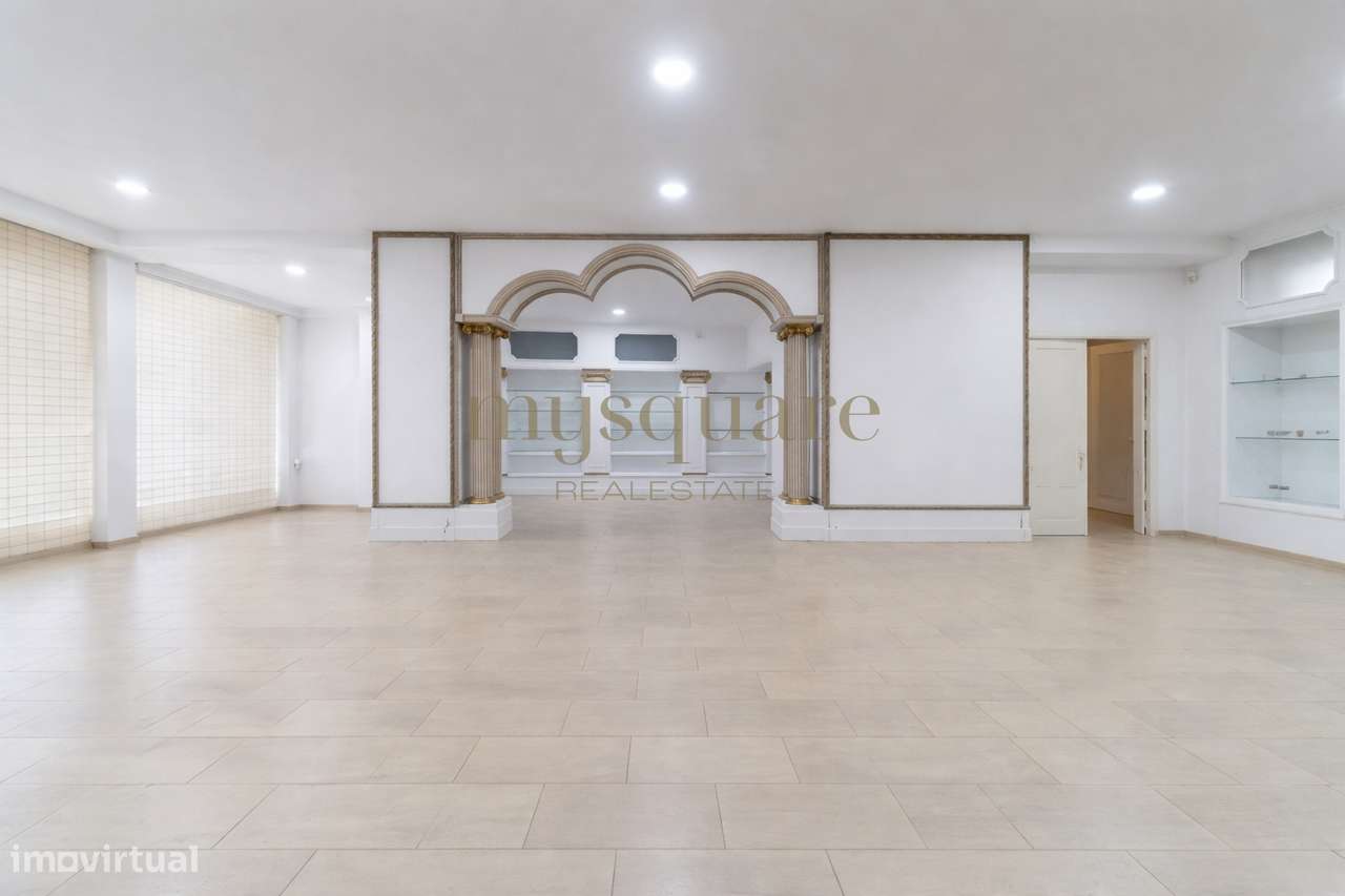 LOJA COMERCIAL PARA ARRENDAMENTO – EXCELENTE LOCALIZAÇÃO EM PAÇOS DE B - Grande imagem: 3/10