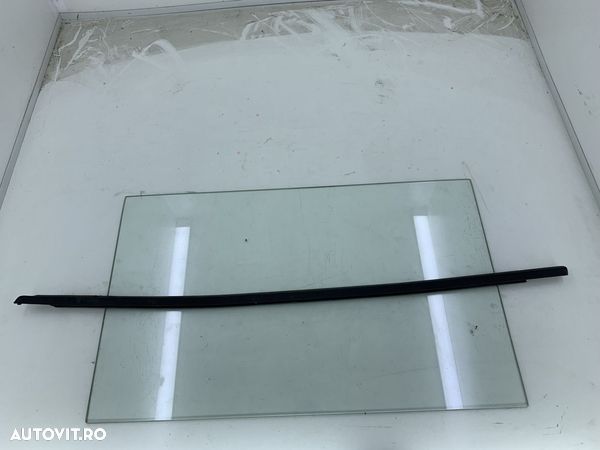 Perie geam usa stanga fata VW PASSAT B7 2.0 CFFB 2010-2014 - 1