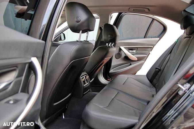 BMW Seria 3 320d Efficient Dynamic Edition Aut. - 20