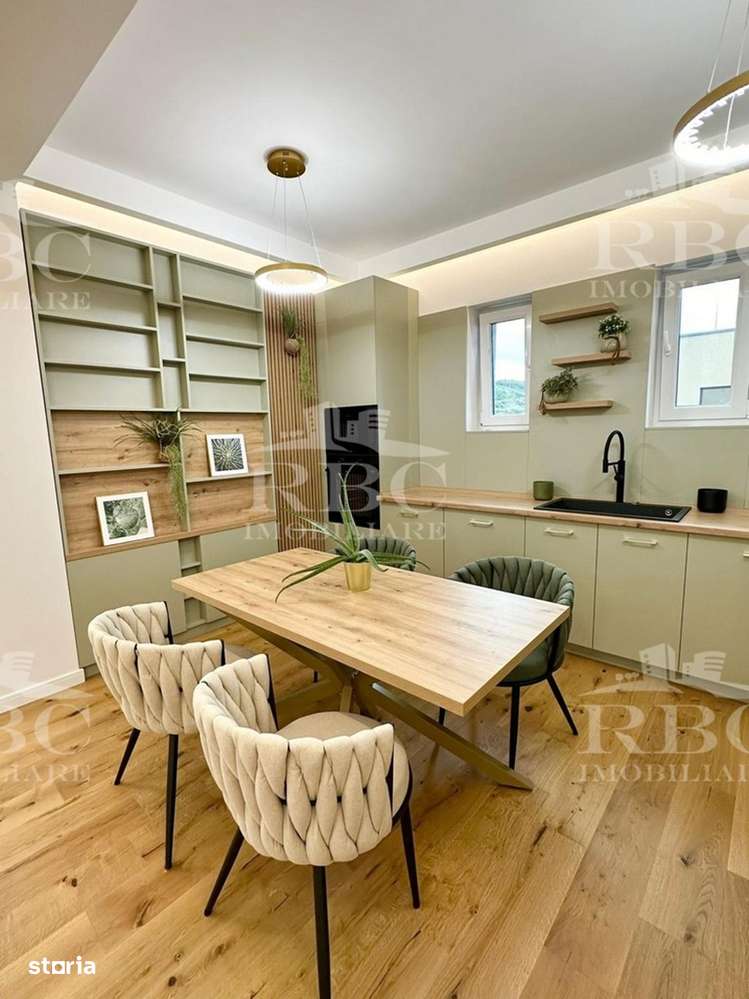 Apartament tip penthouse cu 3 camere in Floresti - Imagine principală: 2/12