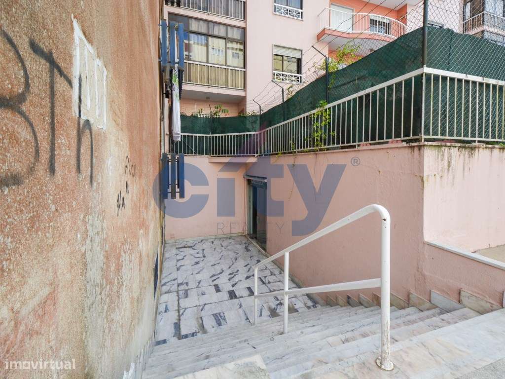 Espaço Comercial em Galeria -Mercês, Sintra - Ótimo Investimento-12