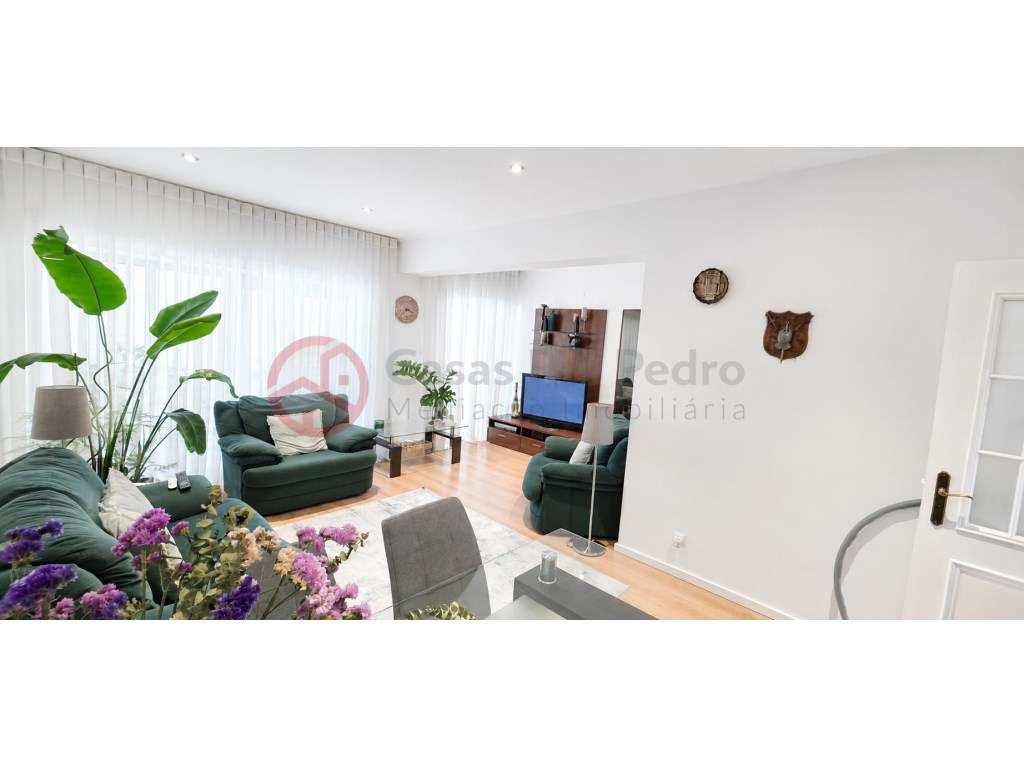 Apartamento T2 Remodelado em 2015 com Excelentes Áreas e Localizaçã...-10