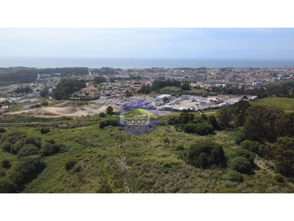 Terreno na Madalena com vista mar e elevado potencial construtivo-11