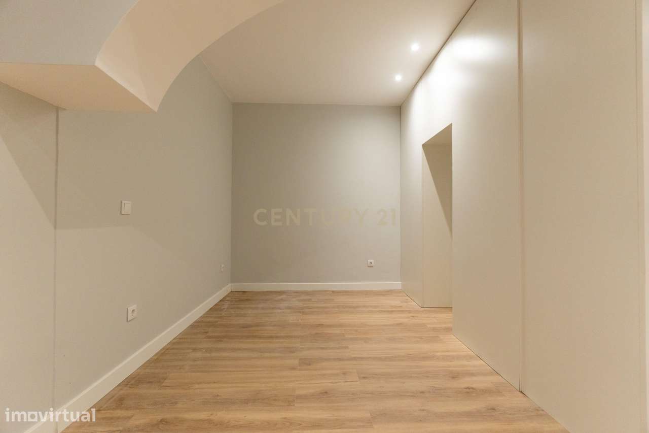 Prédio remodelado na Baixa de Setúbal – uma oportunidade única-19