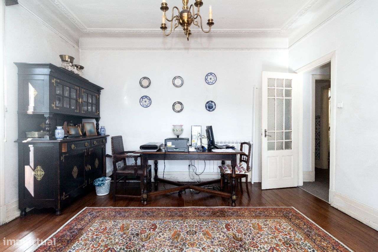 Apart. T6 prédio traça antiga à Rotunda Boavista para AL ou Habitação - Grande imagem: 2/29