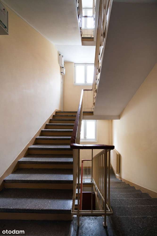 M2 przy metrze, cisza, zieleń, loggia-16