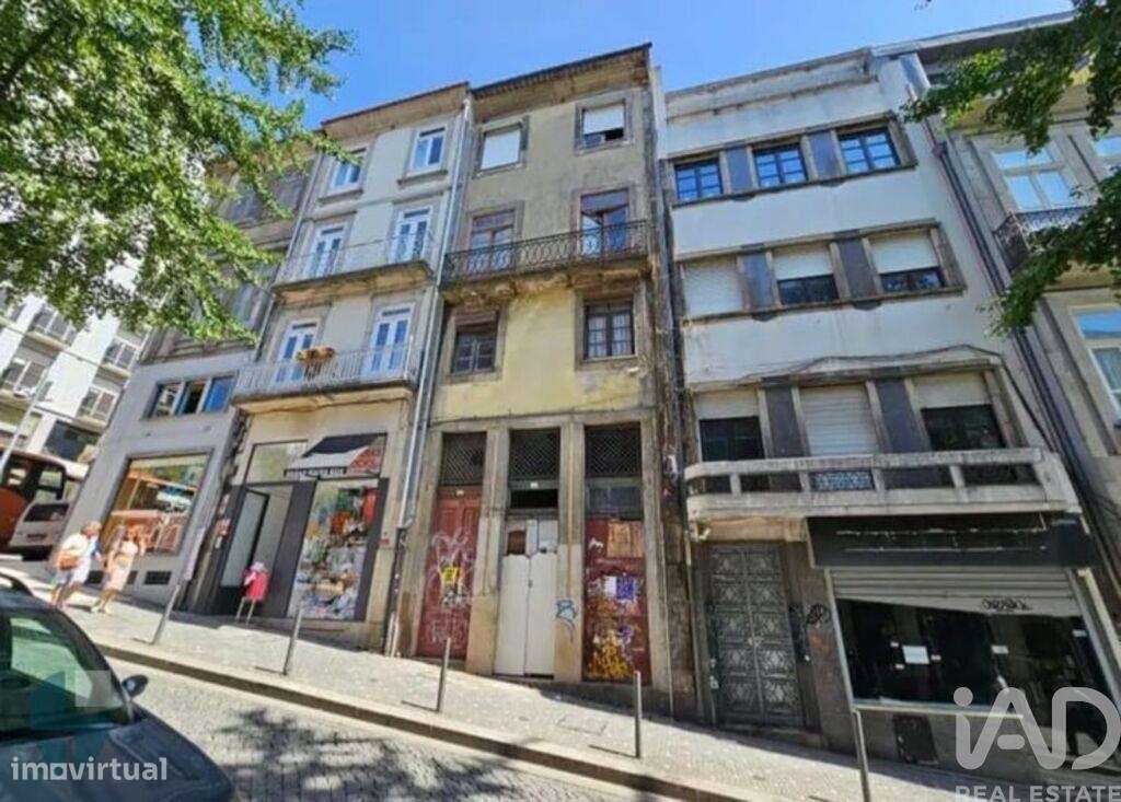Predio Em Cedofeita Santo Ildefonso Se Miragaia Sao Nicolau E Vito