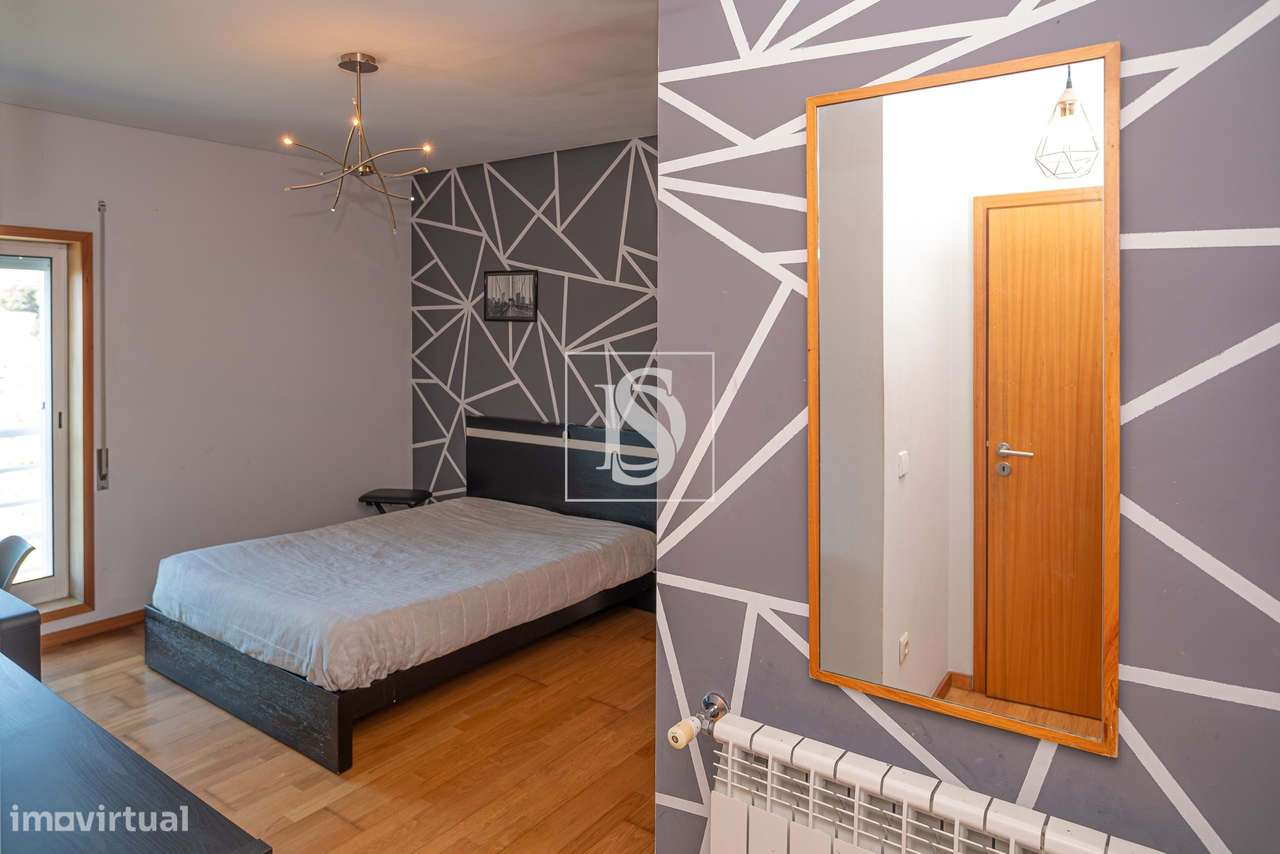 T3 com Suíte | Condomínio Fechado com Piscina | Barcelinhos-14