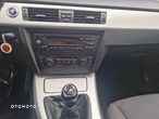 BMW Seria 3 325i - 13