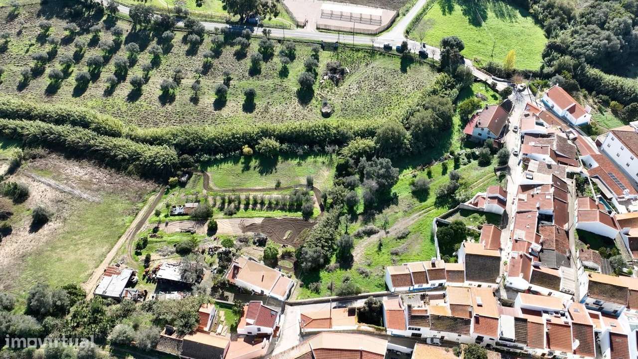 Casinha Rústica na Zona Histórica de Melides — Potencial, charme e vis-9