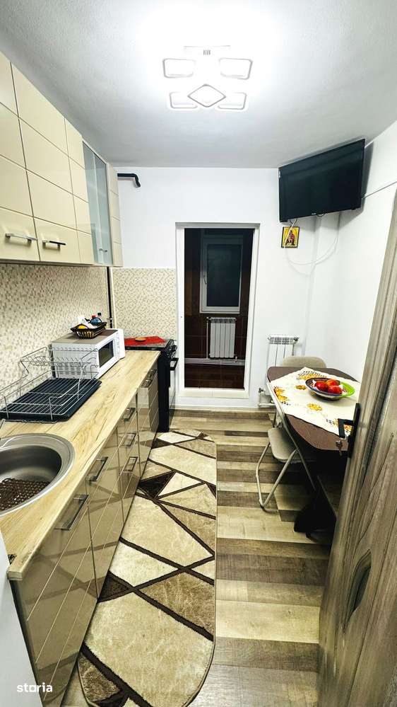 Apartament 2 camere decomandat, renovat, CT, etaj 3, mobilat, Galata - Imagine principală: 5/12
