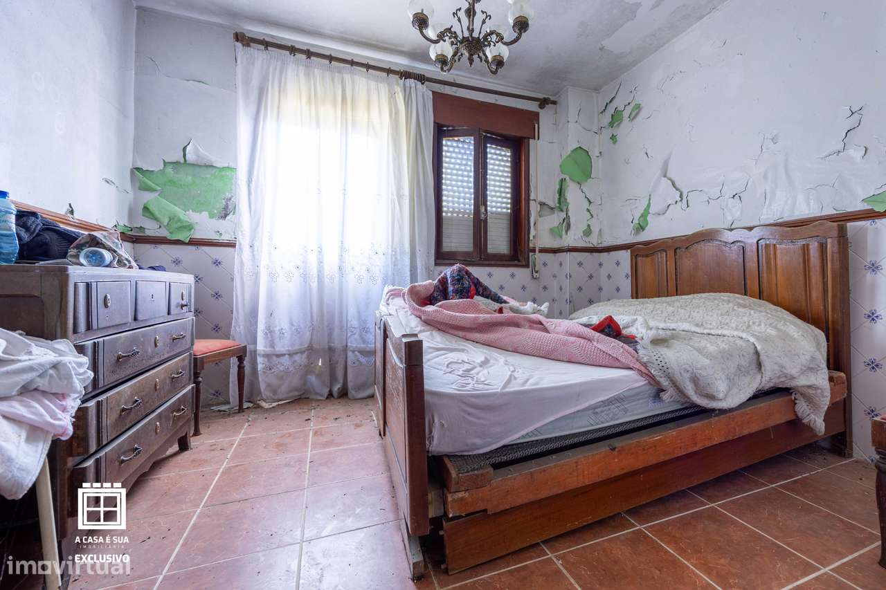 Moradia com duas habitações independentes em Lourosa - Exclusivo-27