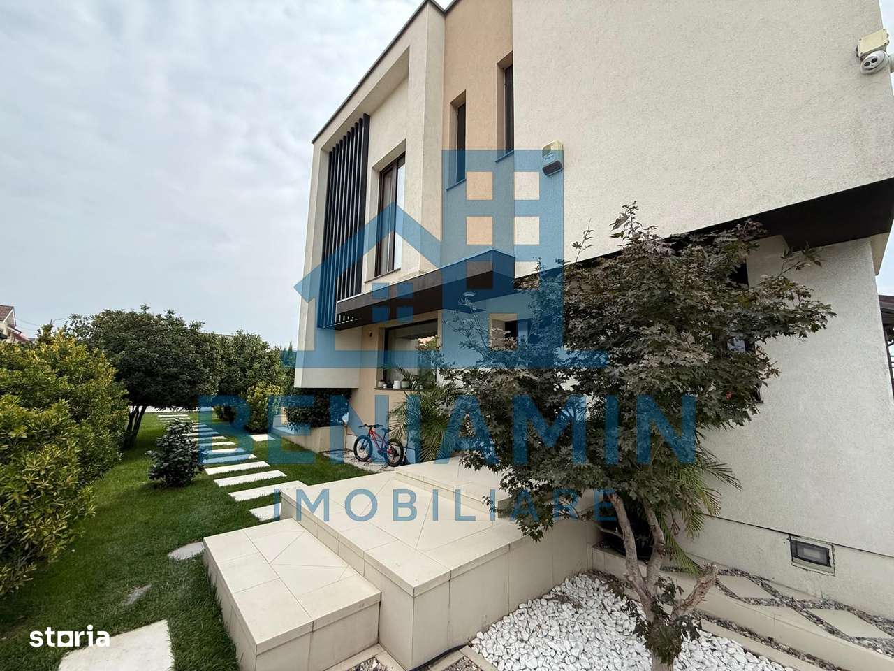 Vila ultramoderna Consul cu piscina si design impresionant - Imagine principală: 3/19