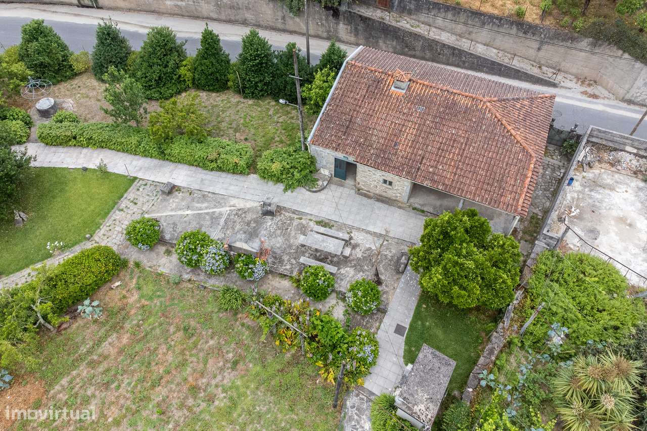 Moradia T4 Independente + T0 em Lago, Amares - Oportunidade Única!-23