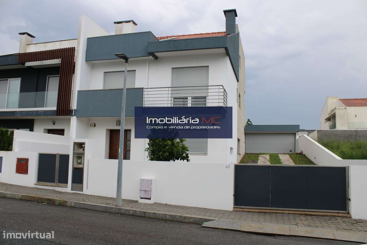 Moradia T3 em Perosinho-40
