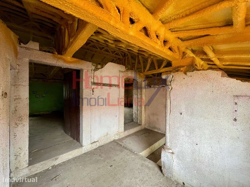 Terreno com Ruinas em Águas Santas-33