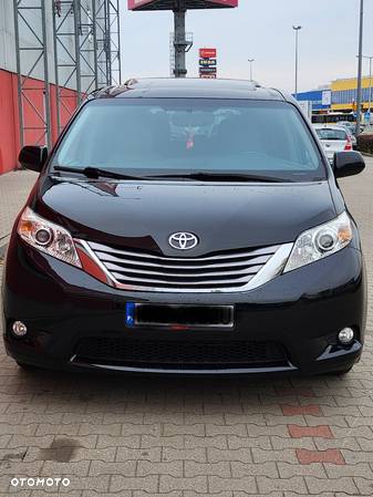 Toyota Sienna 3.5 V6 XLE AWD - 1