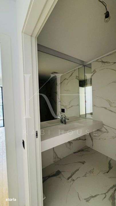 YACHT KID | Vedere Panoramica | Bucatarie Mobilata & Utilata Inclusa-5